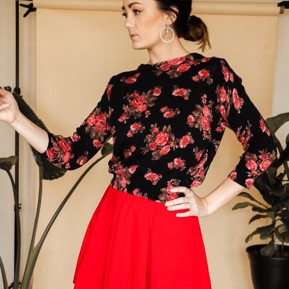 CLOSET CLEAROUT 🍁 Forever 21 Floral Crop Sweater - Picture 3 of 6